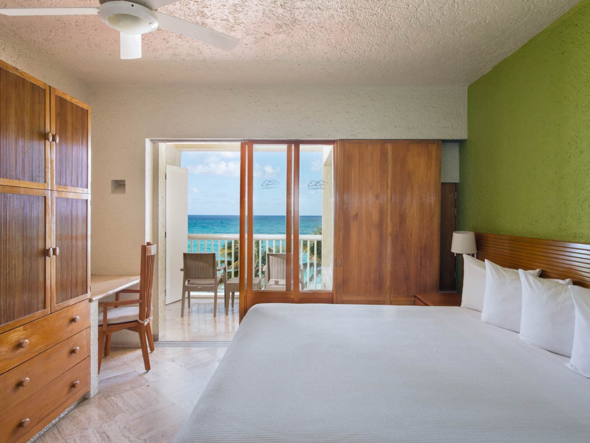 room-image-gallery-1