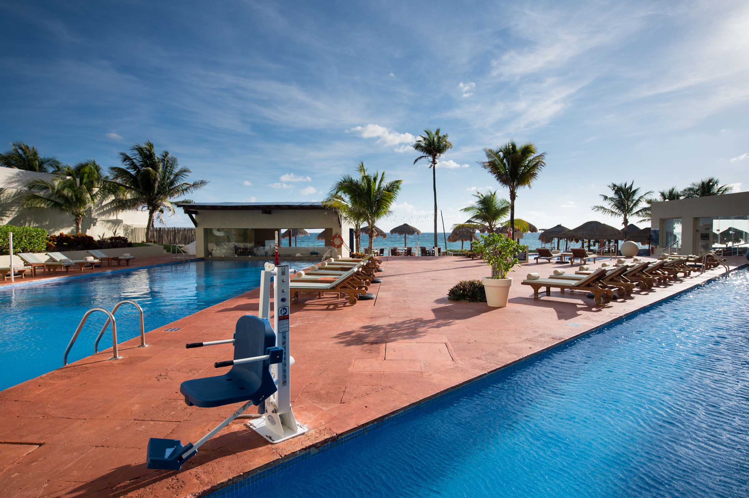 main-pool-view-Club-regina-cancun-with-ocean-view