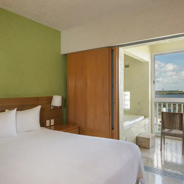 room-image-club-room-1