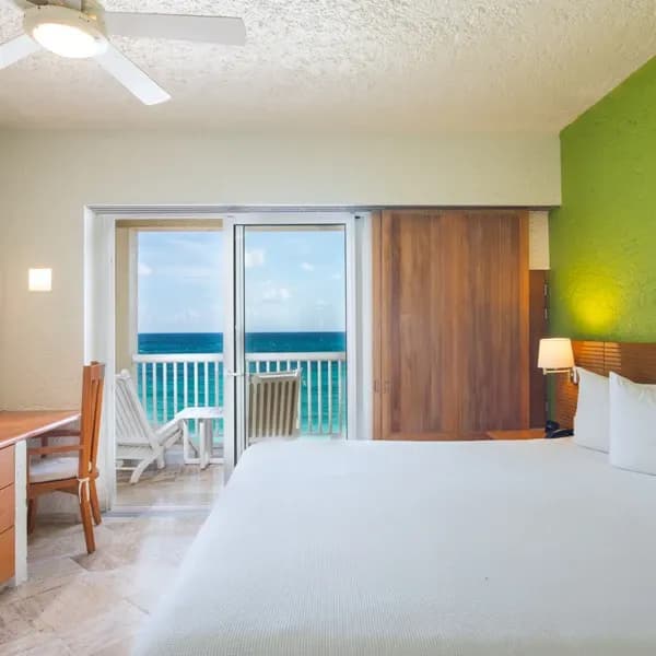 room-image-club-suite-ocean-view-1